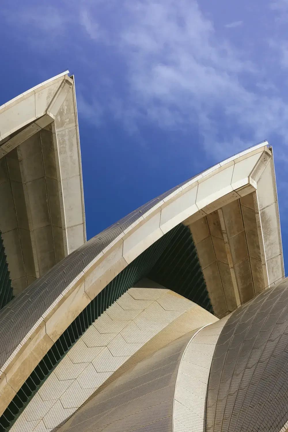 Opera Australia Close